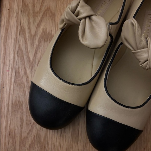 CHANEL Women's Black and Tan Beige Bow Mary Jane Flats - Picture 3 of 5